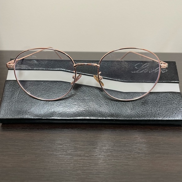 Blue light blocking glasses.  No prescription - Picture 1 of 5